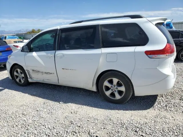 2011 TOYOTA SIENNA LE  