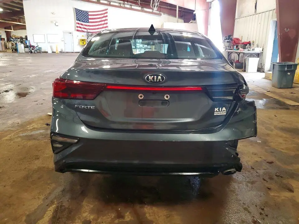 2019 KIA FORTE LXS  
