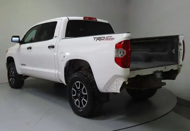 2016 TOYOTA TUNDRA CREWMAX SR5  