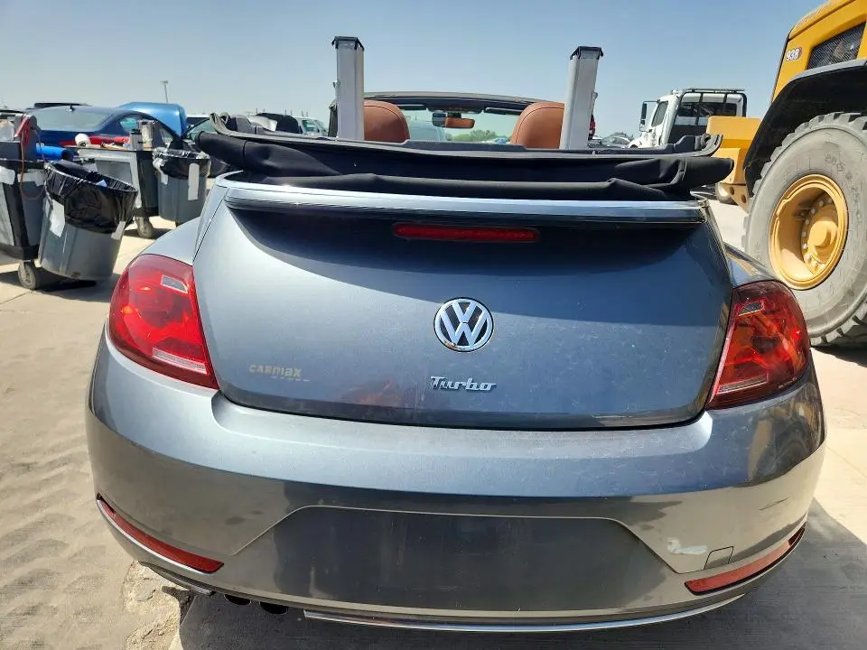2017 VOLKSWAGEN BEETLE S/SE  