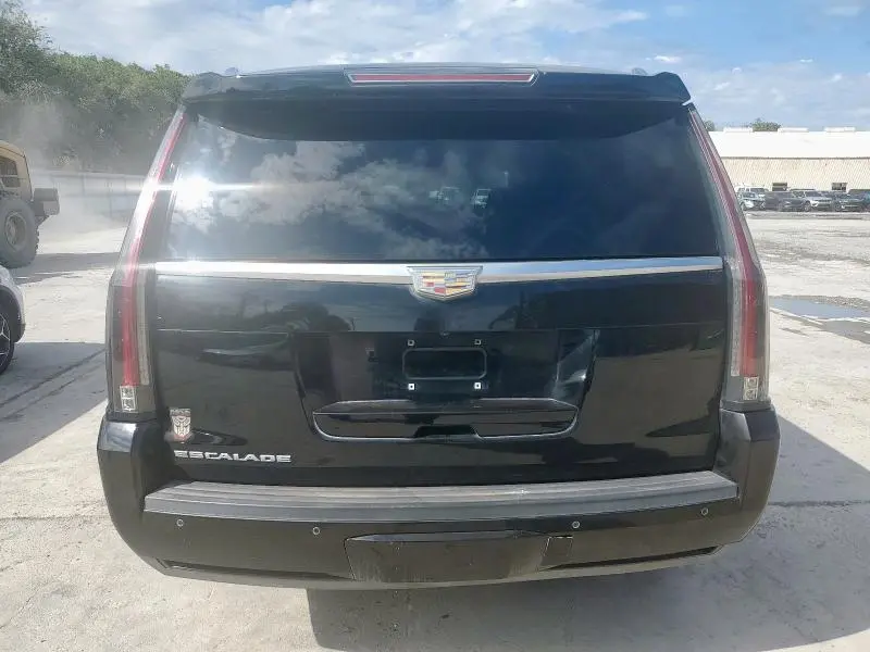 2015 CADILLAC ESCALADE LUXURY  
