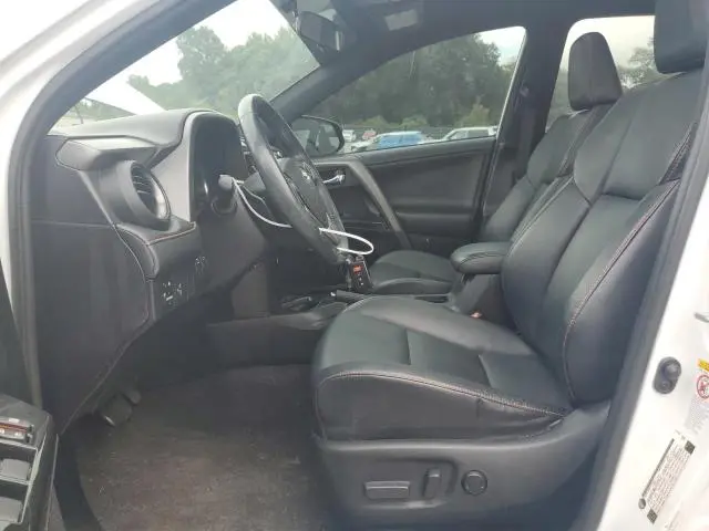 2016 TOYOTA RAV4 SE  