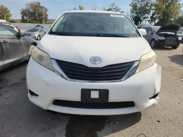 2011 TOYOTA SIENNA LE  