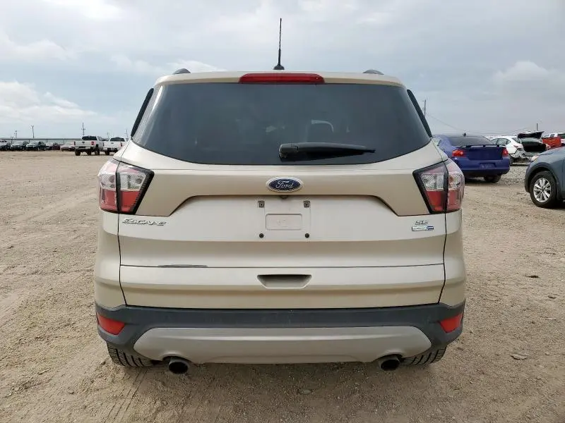 2018 FORD ESCAPE SE  