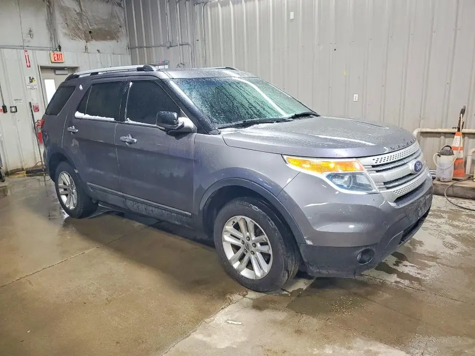 2011 FORD EXPLORER XLT  