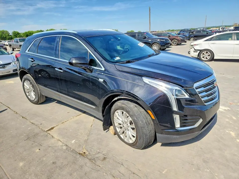2017 CADILLAC XT5   