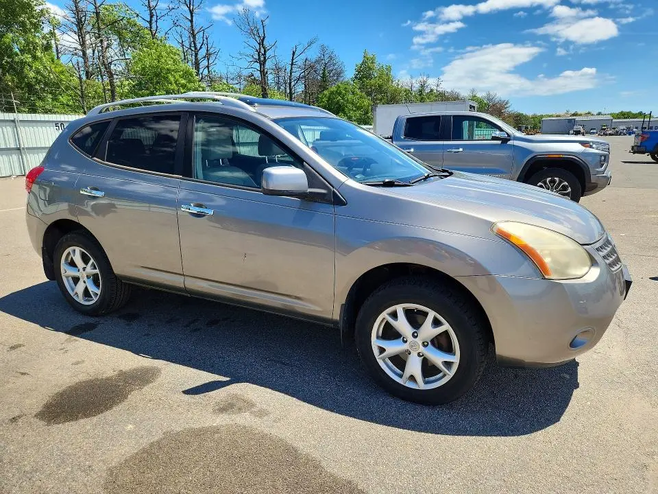 2010 NISSAN ROGUE S  