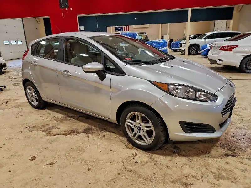 2017 FORD FIESTA SE  