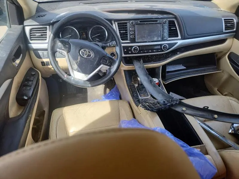 2015 TOYOTA HIGHLANDER XLE  