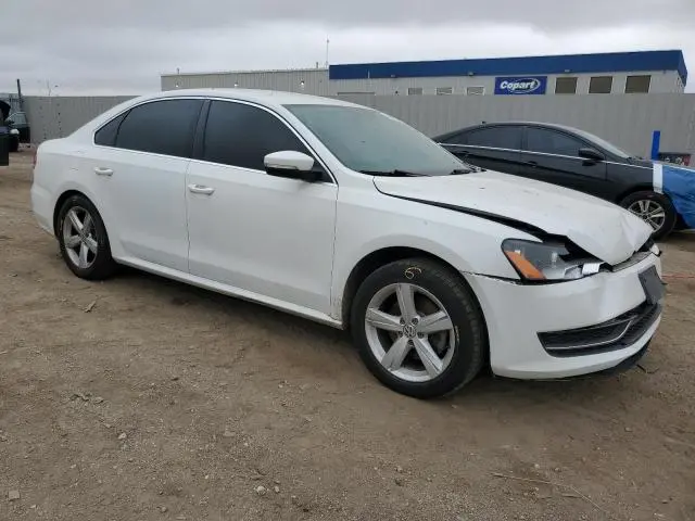 2013 VOLKSWAGEN PASSAT SE  