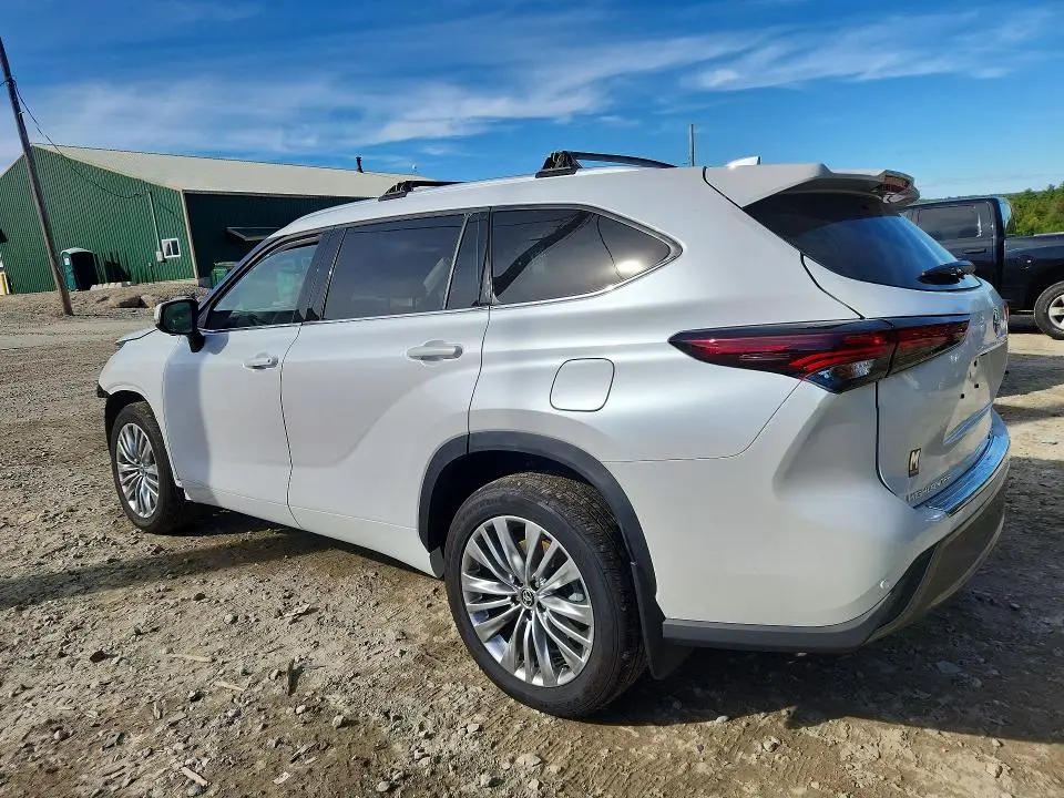 2026 TOYOTA HIGHLANDER PLATINUM  