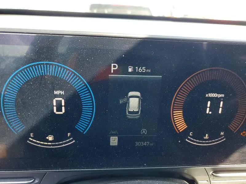 2025 HYUNDAI KONA SE  