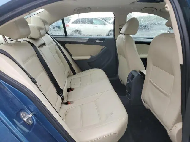 2017 VOLKSWAGEN JETTA SE  