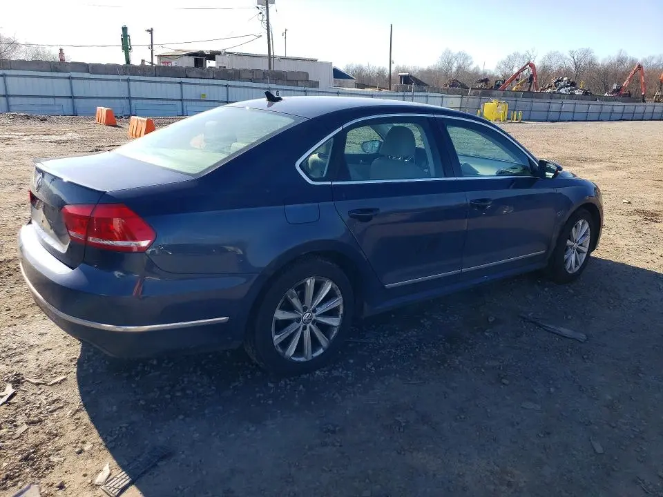 2012 VOLKSWAGEN PASSAT SEL  