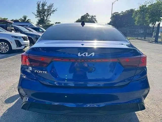 2022 KIA FORTE LXS  
