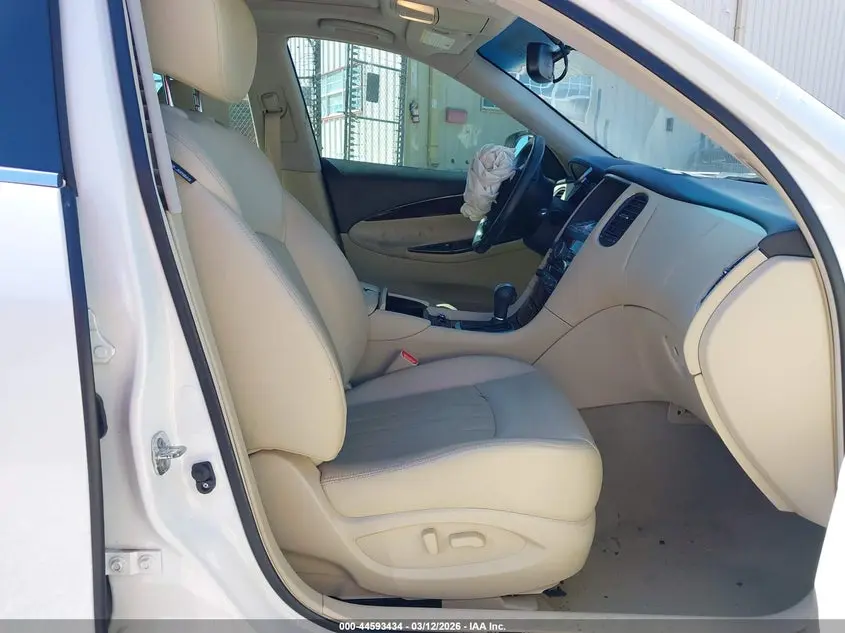 2016 INFINITI QX50  