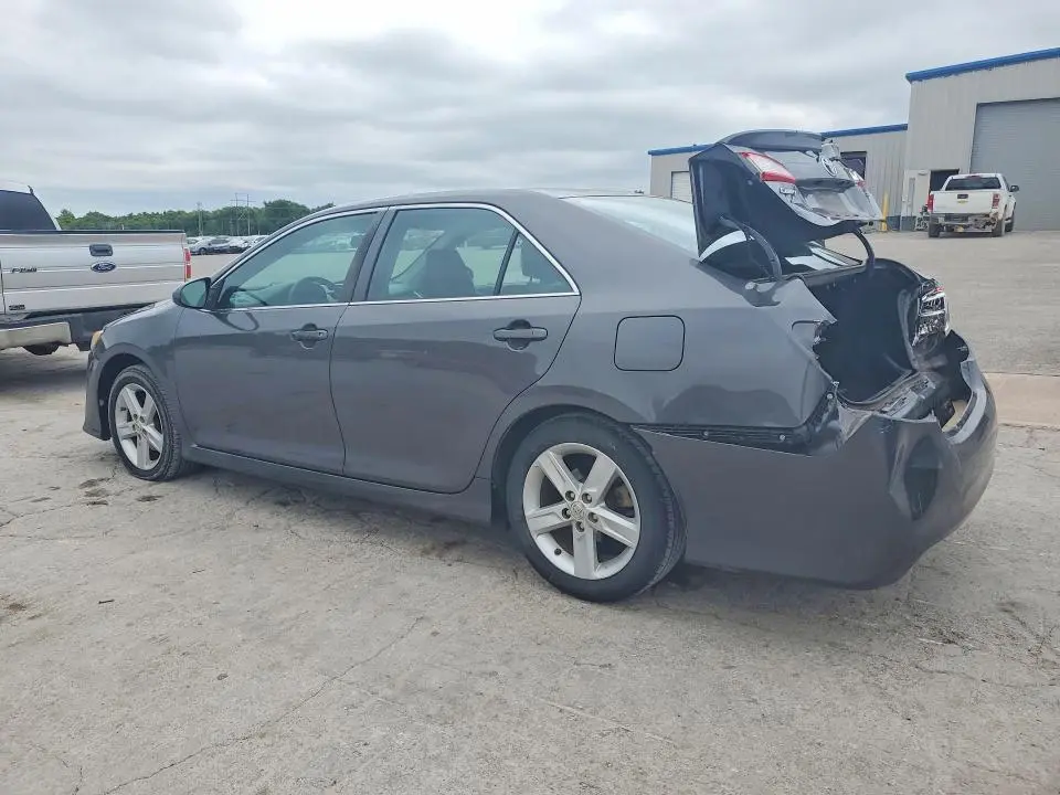 2012 TOYOTA CAMRY SE  