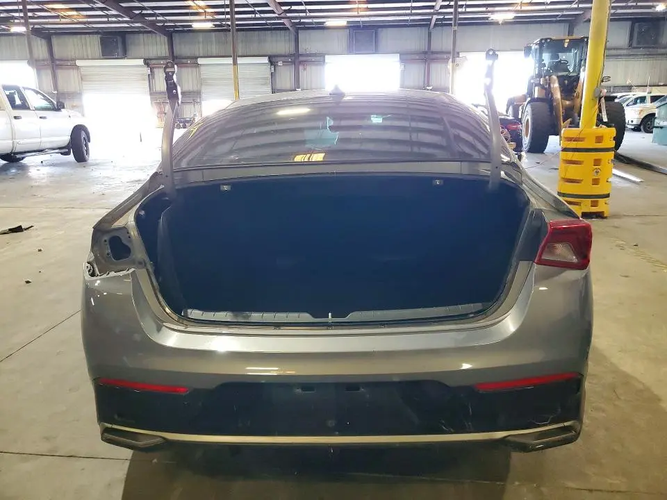2022 KIA K5 LXS  