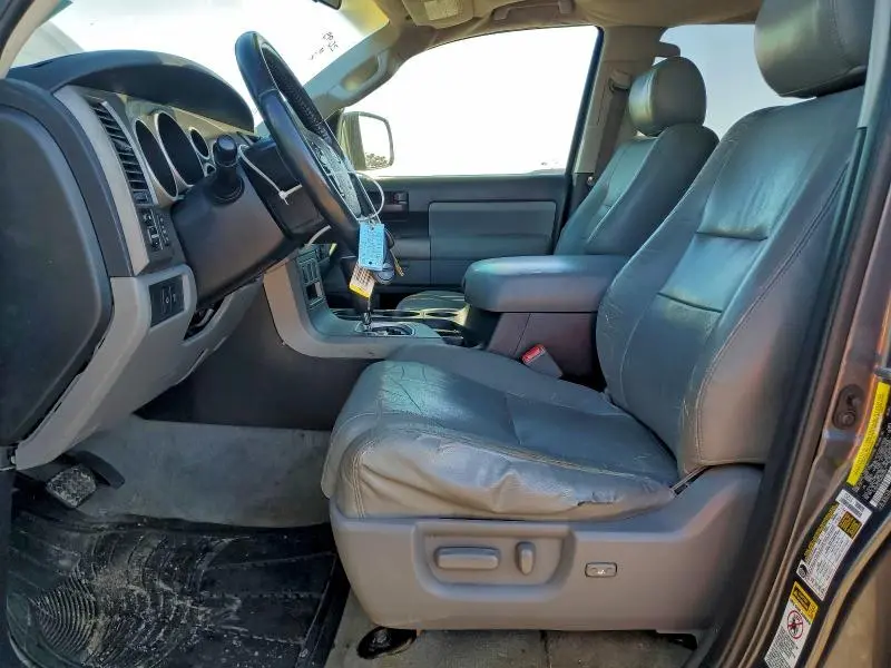 2010 TOYOTA SEQUOIA SR5  