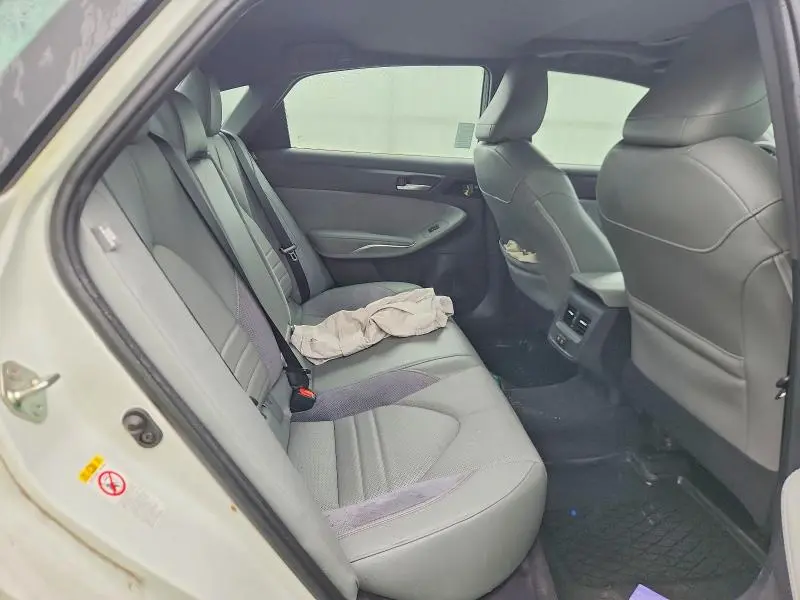 2019 TOYOTA AVALON XSE  