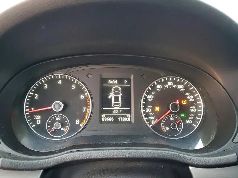 2015 VOLKSWAGEN PASSAT SE  