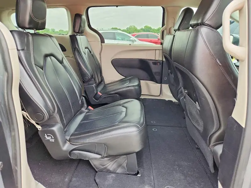 2021 CHRYSLER VOYAGER LXI  