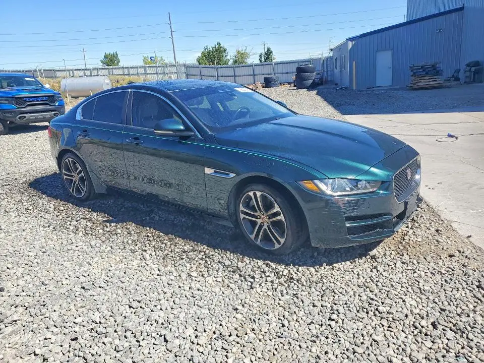 2017 JAGUAR XE PREMIUM  