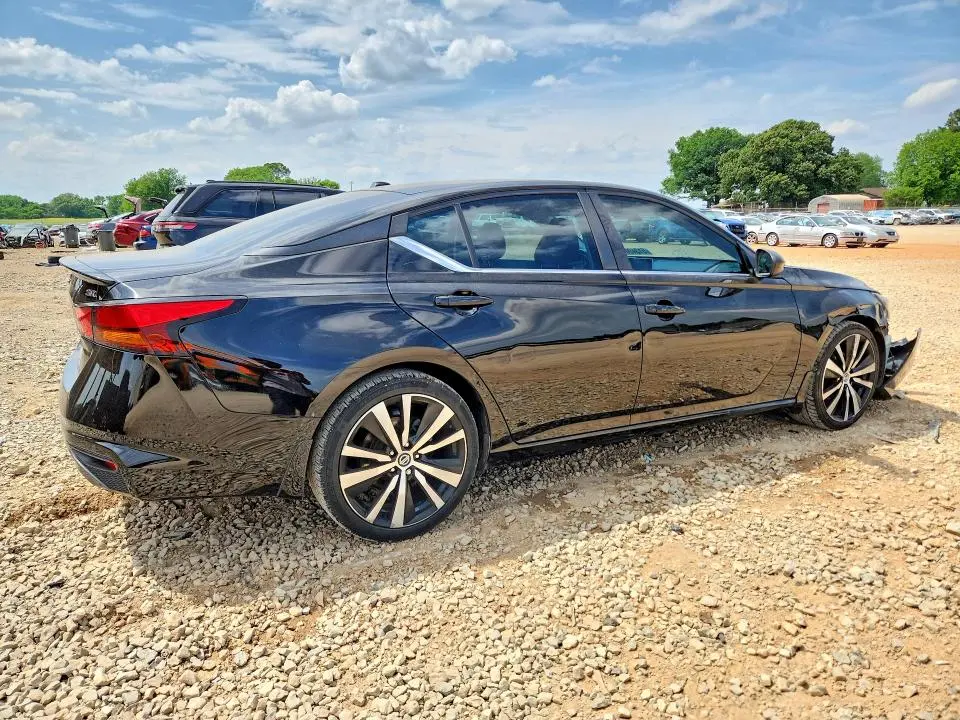2020 NISSAN ALTIMA SR  