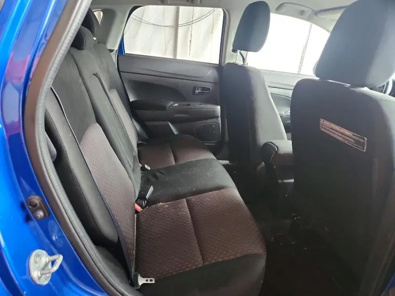 2017 MITSUBISHI RVR SE  