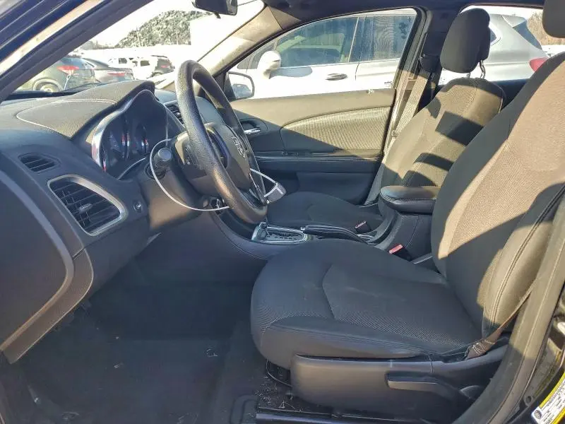 2013 DODGE AVENGER SE  