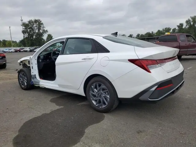2024 HYUNDAI ELANTRA BLUE
