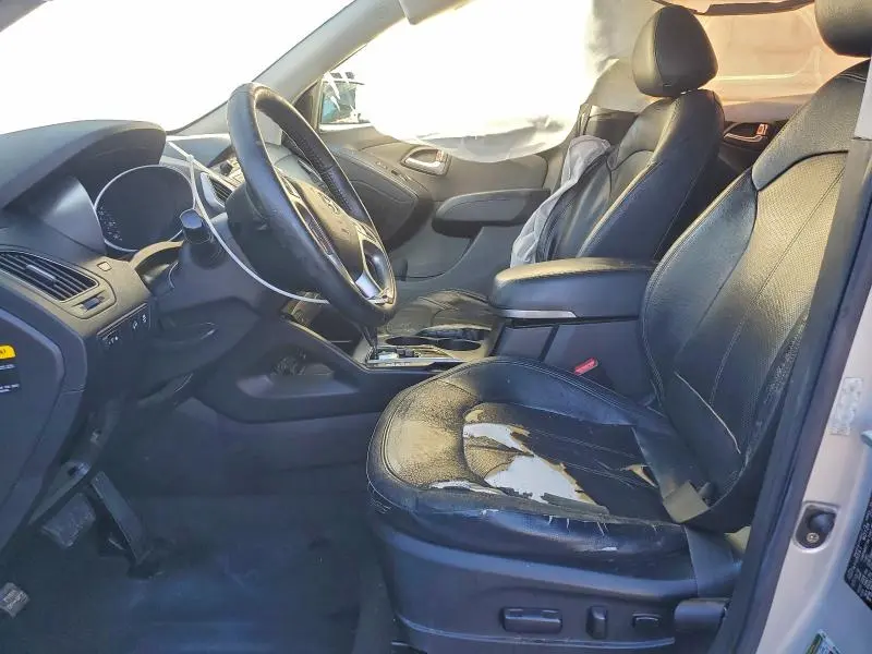 2011 HYUNDAI TUCSON GLS  