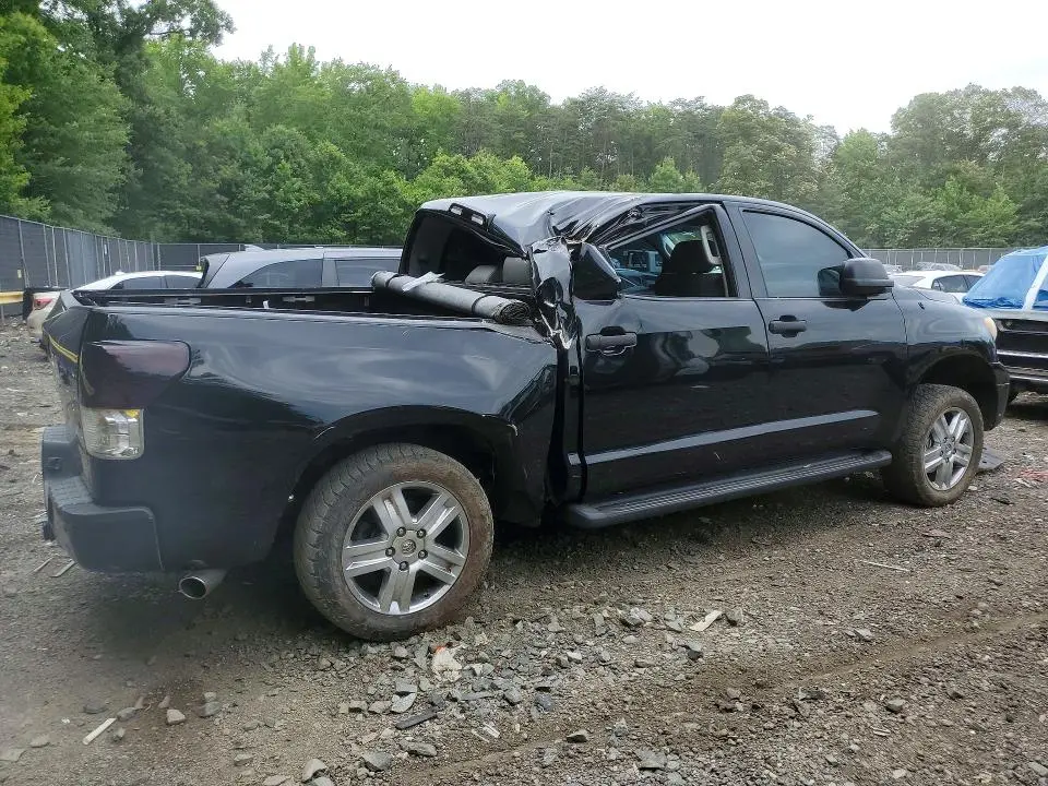 2010 TOYOTA TUNDRA CREWMAX LIMITED  