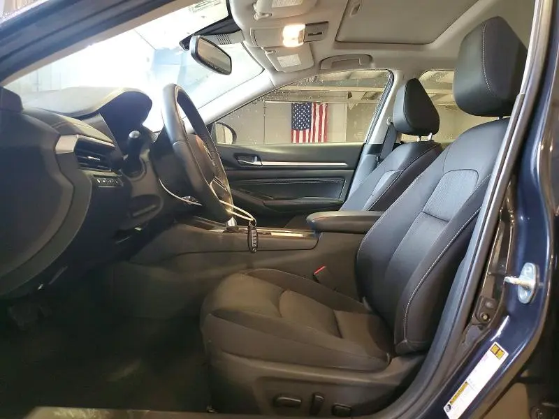 2019 NISSAN ALTIMA SV  