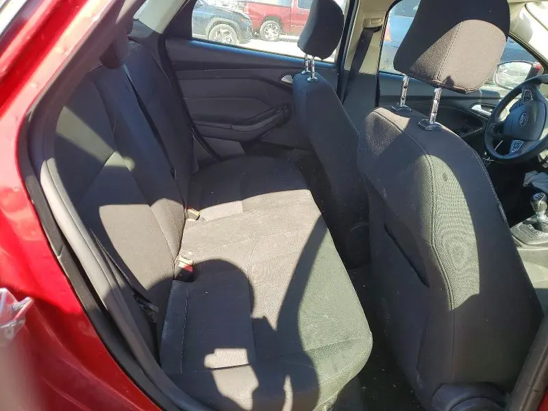 2017 FORD FOCUS SE  