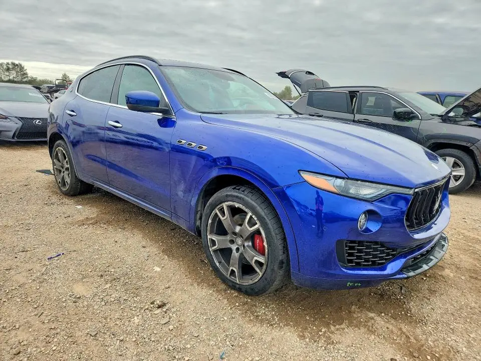 2017 MASERATI LEVANTE SPORT  