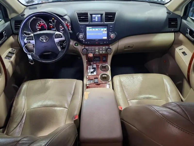 2011 TOYOTA HIGHLANDER LIMITED  