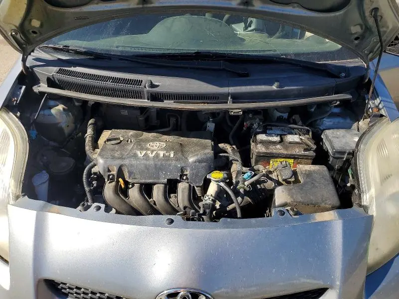 2011 TOYOTA YARIS BASE  