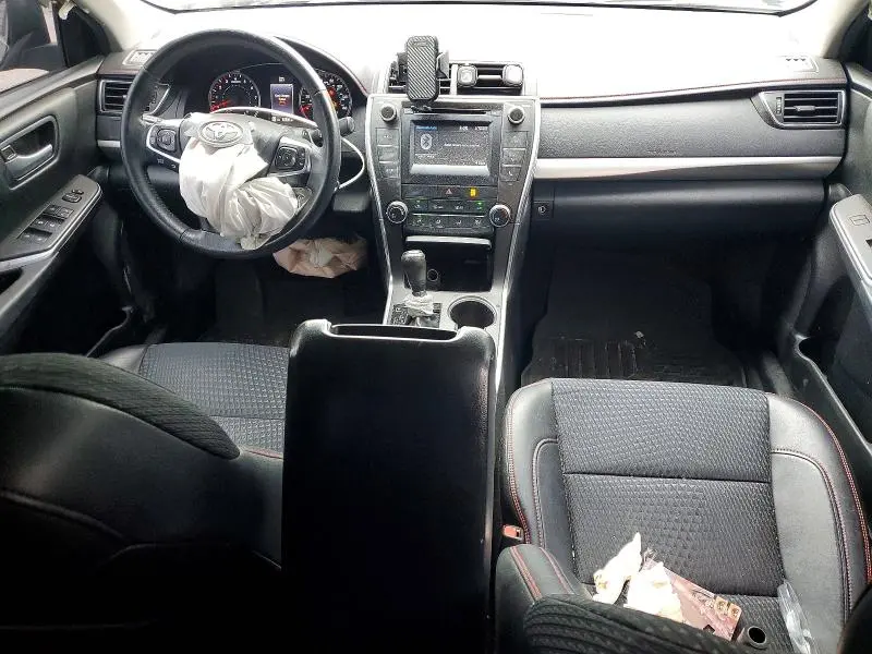 2015 TOYOTA CAMRY SE  