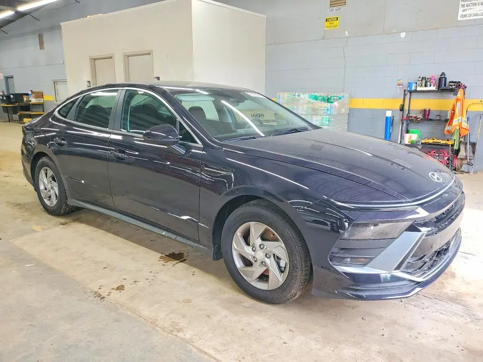 2025 HYUNDAI SONATA SE  