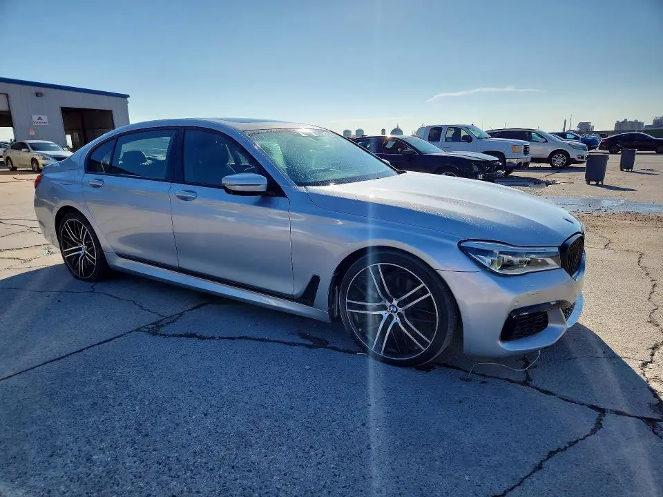 2018 BMW 750 I  