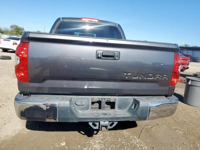 2015 TOYOTA TUNDRA CREWMAX SR5  