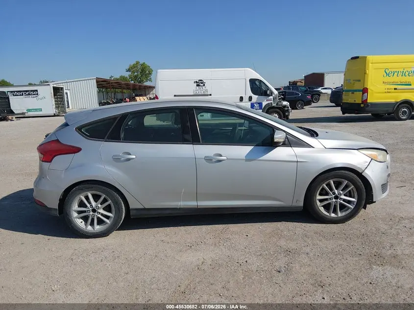 2016 FORD FOCUS SE