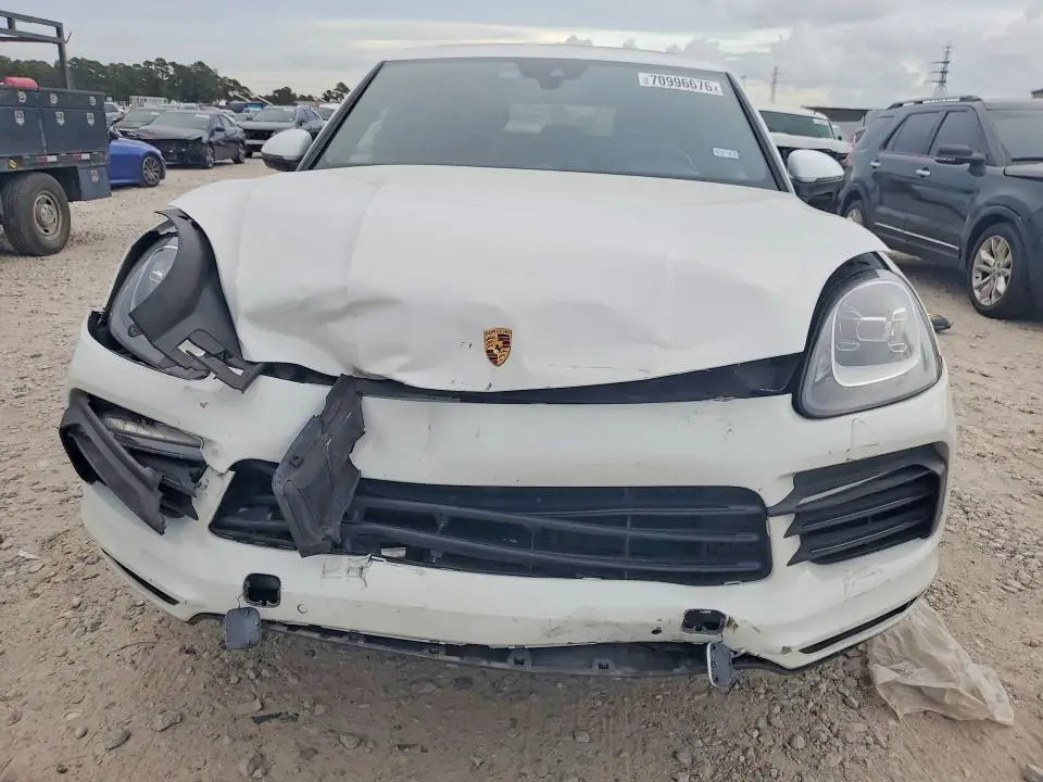 2021 PORSCHE CAYENNE   
