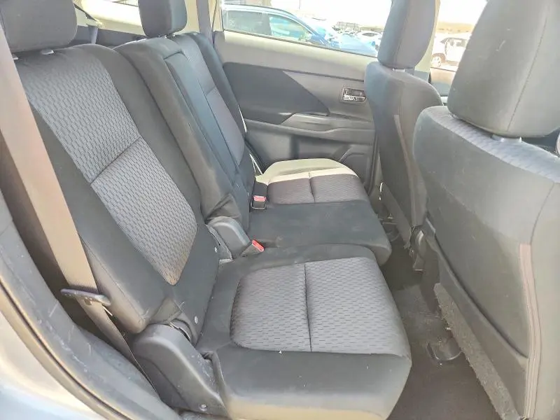 2014 MITSUBISHI OUTLANDER ES  