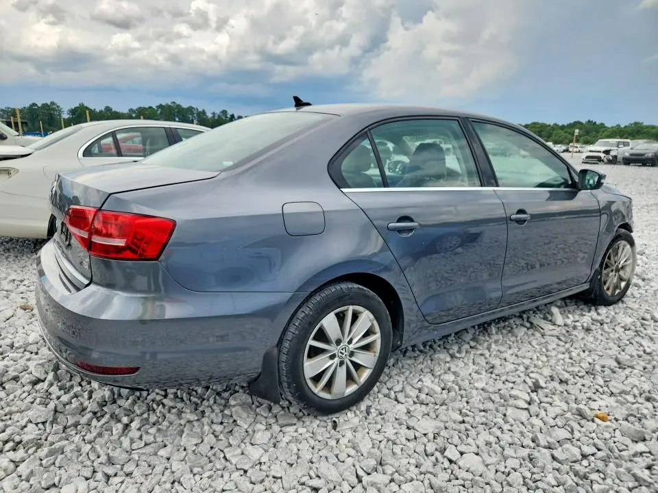 2015 VOLKSWAGEN JETTA SE  