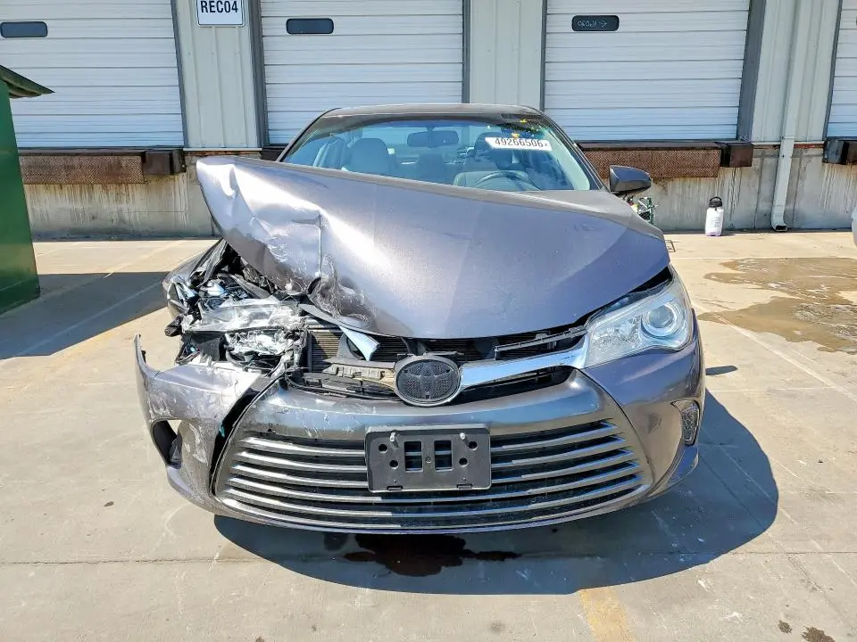 2016 TOYOTA CAMRY XLE  