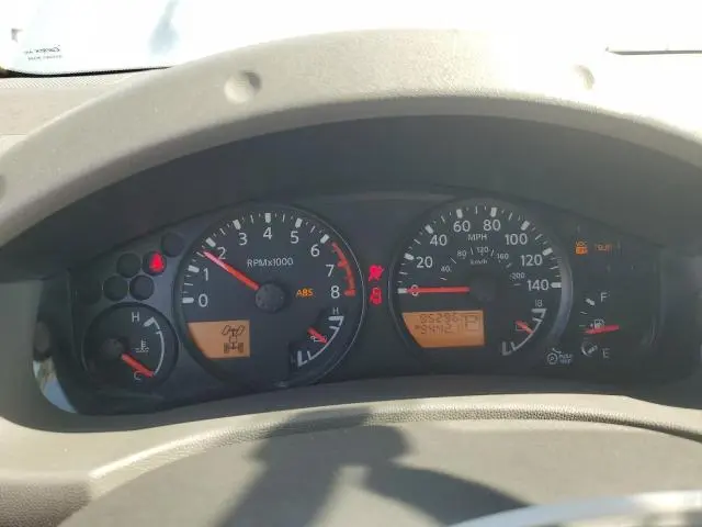 2010 NISSAN FRONTIER CREW CAB SE  