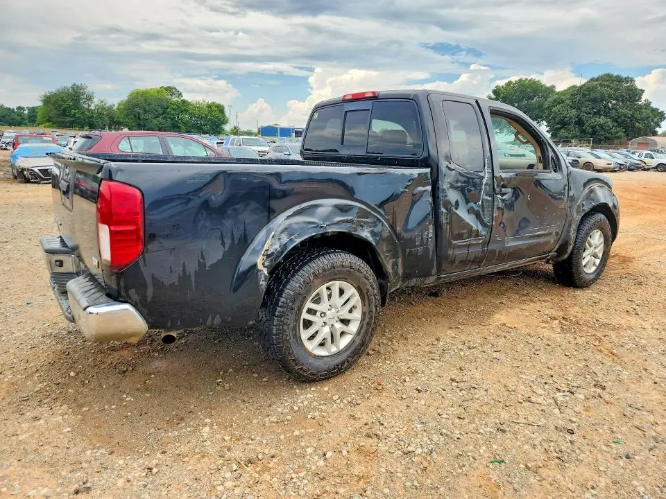 2017 NISSAN FRONTIER SV  