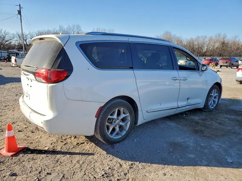 2018 CHRYSLER PACIFICA TOURING L PLUS  